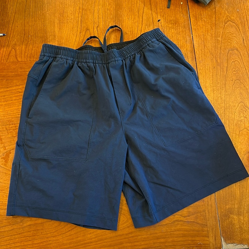 lululemon athletica Men's Navy Cargo Shorts